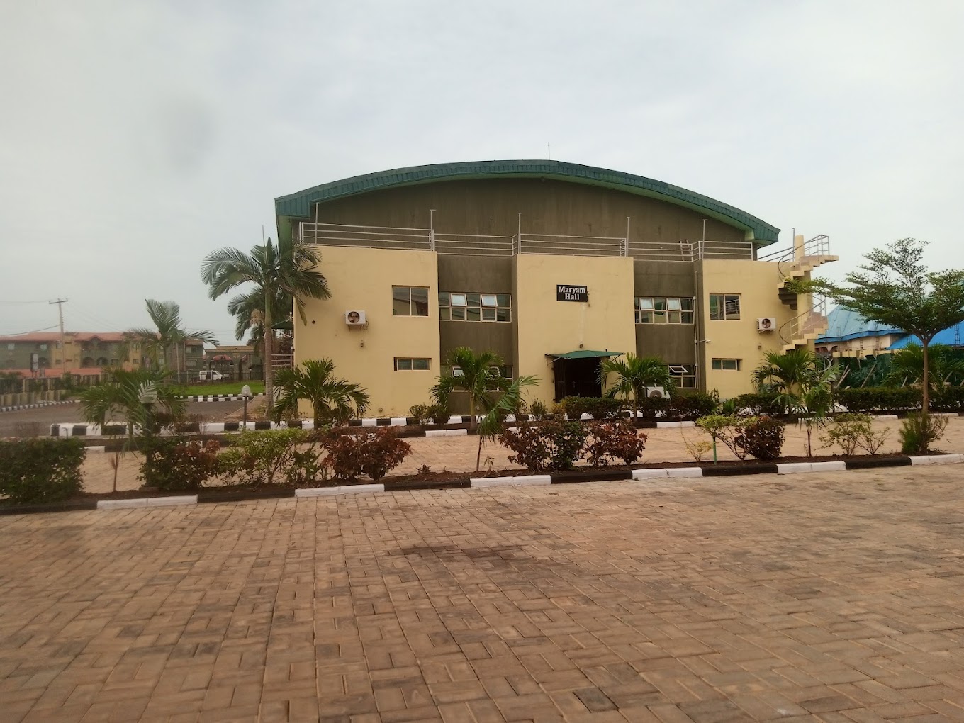 Monarchs Hotel Facilities